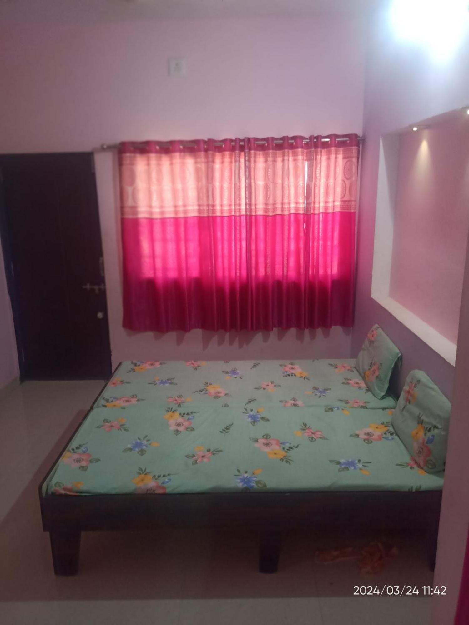Dwarka Home Stay 2 Only Family Екстер'єр фото