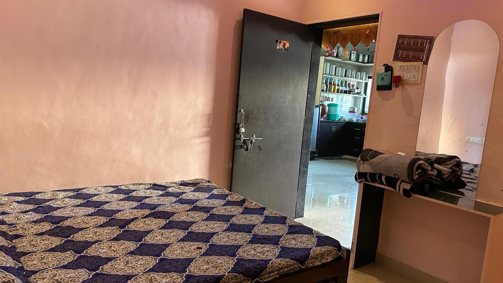 Dwarka Home Stay 2 Only Family Екстер'єр фото