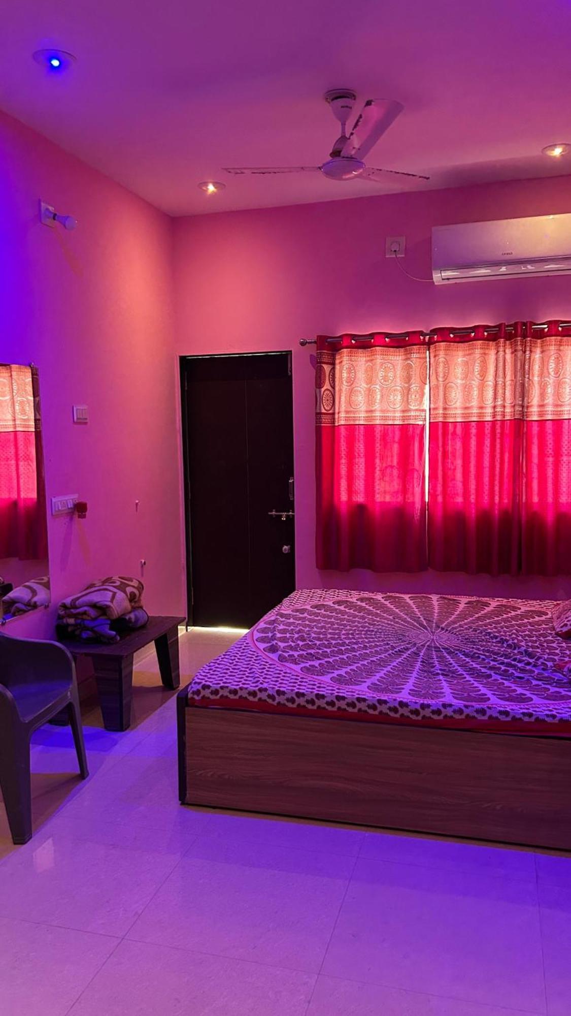 Dwarka Home Stay 2 Only Family Екстер'єр фото